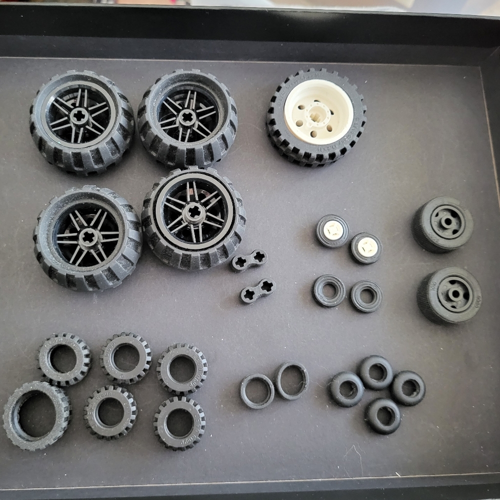 LEGO wheels/tires 25 pieces